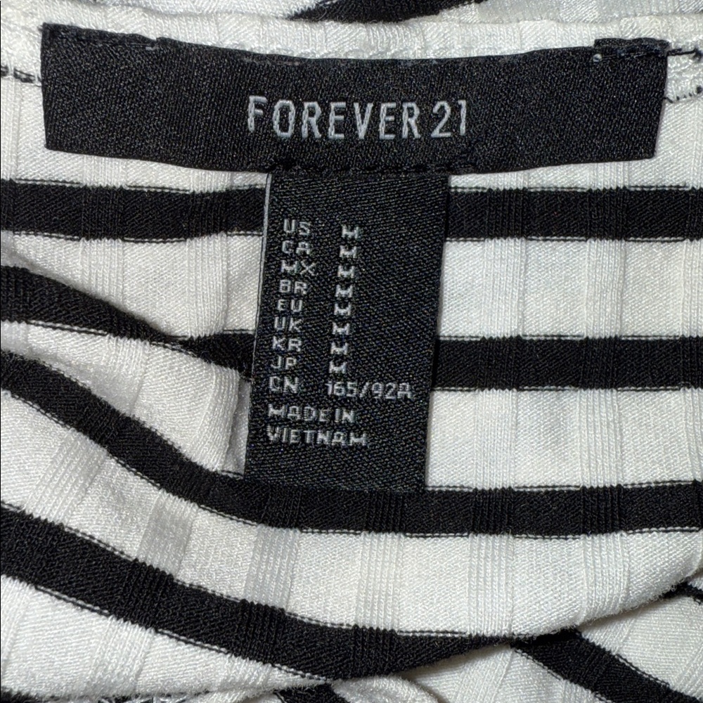 Forever 21 Striped Wrap Crop Top - Size M - Picture 5 of 5